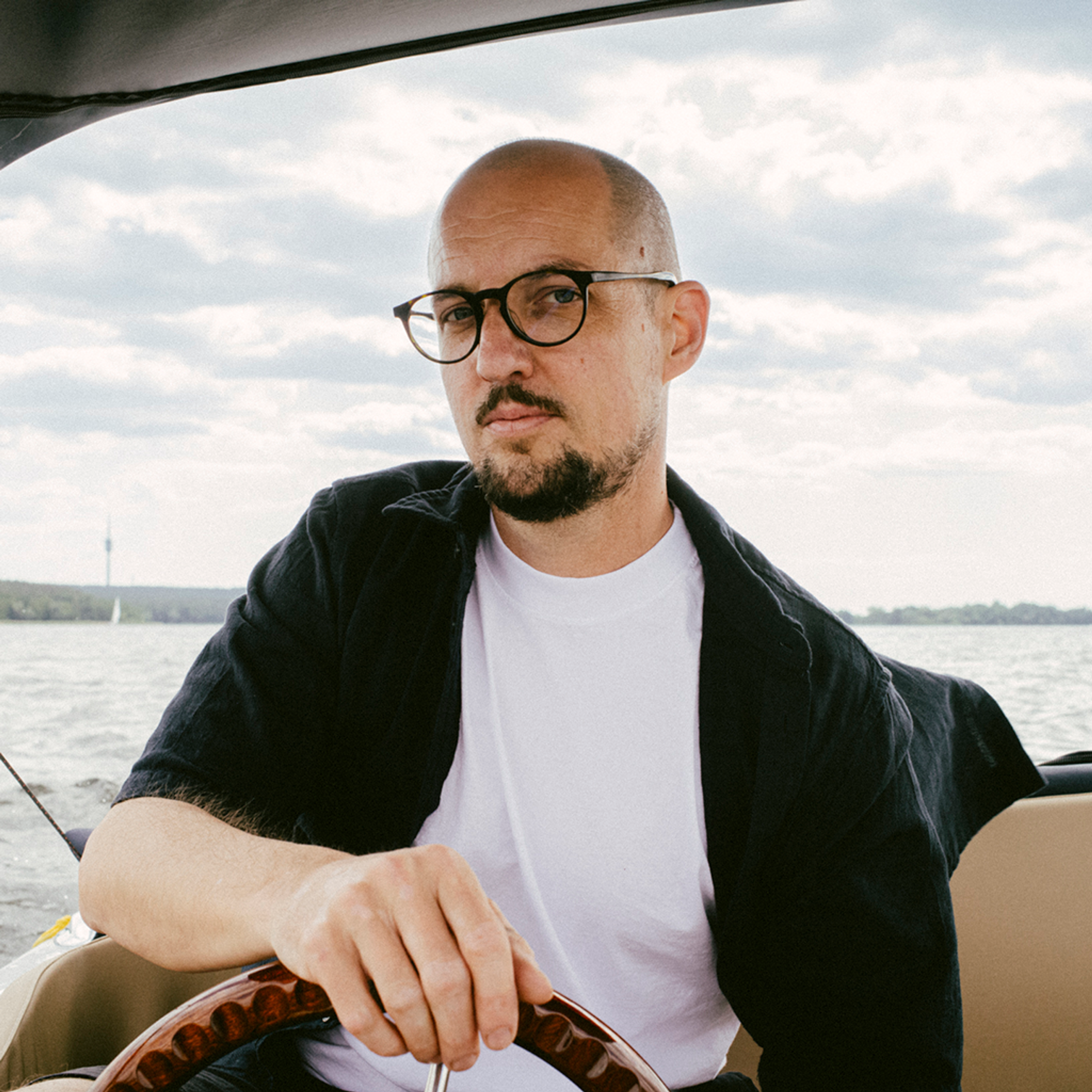 The Chemist | TRACKLIB.COM