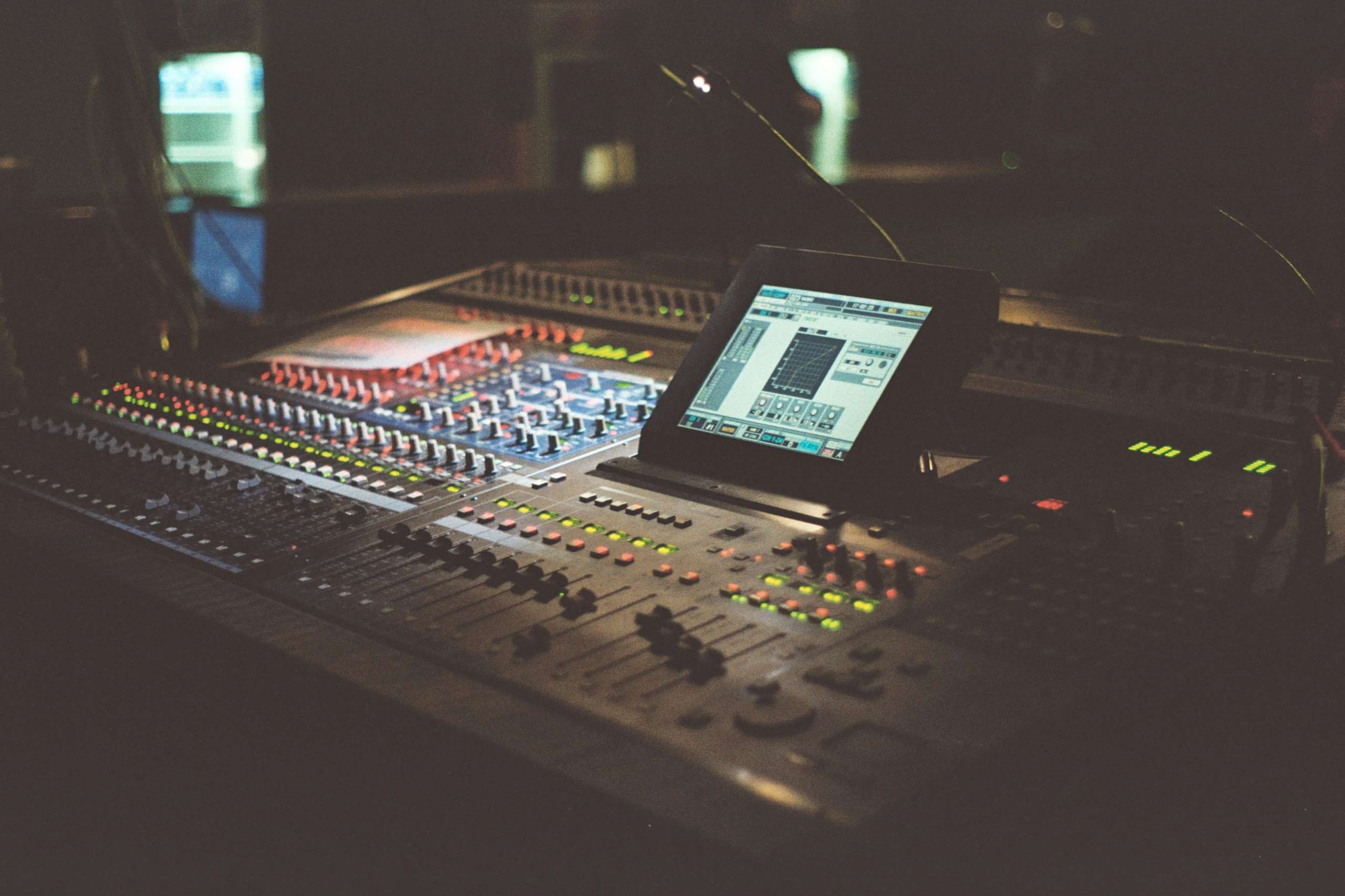 mixing board music syncing