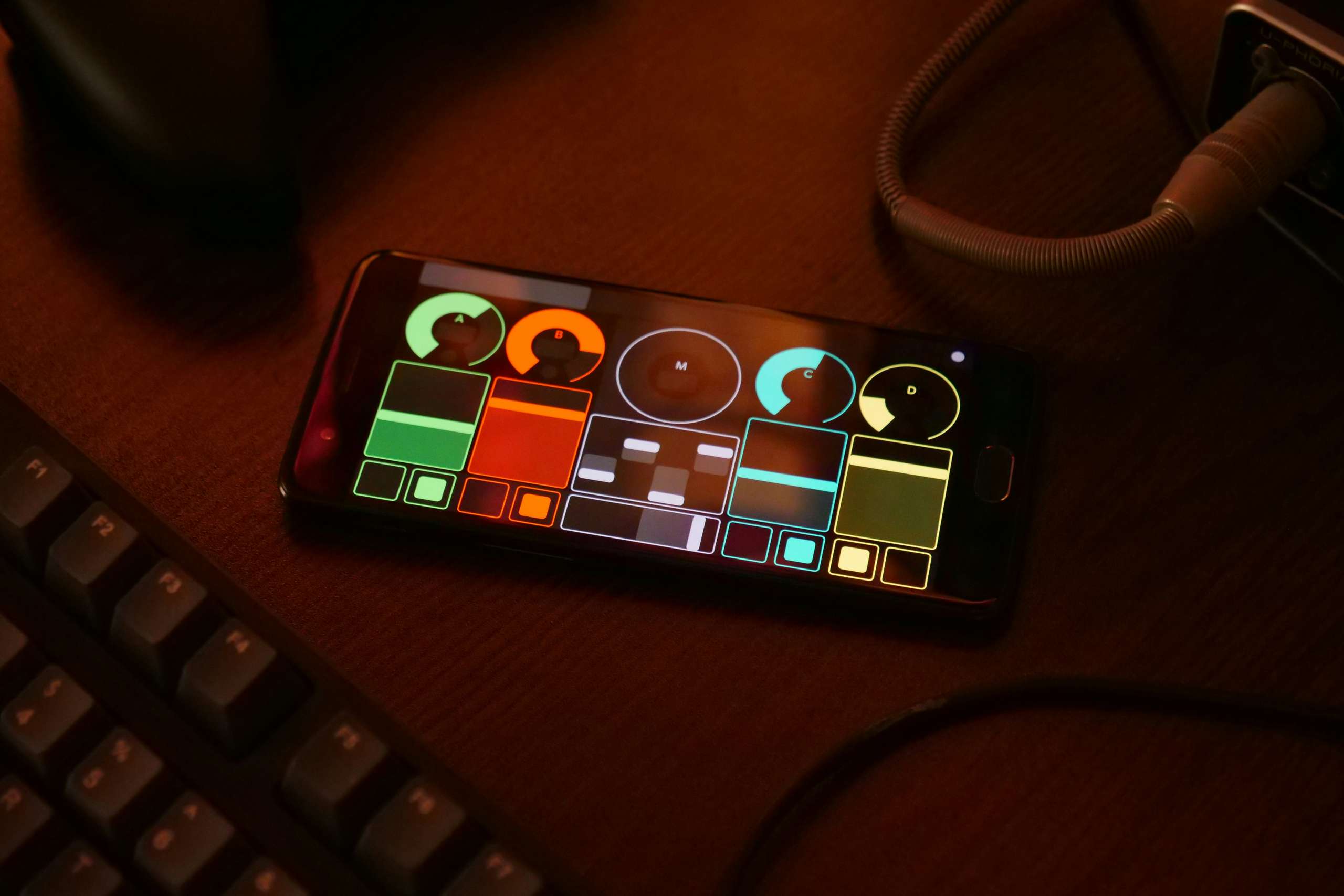 make beats on iphone mobile beatmaking