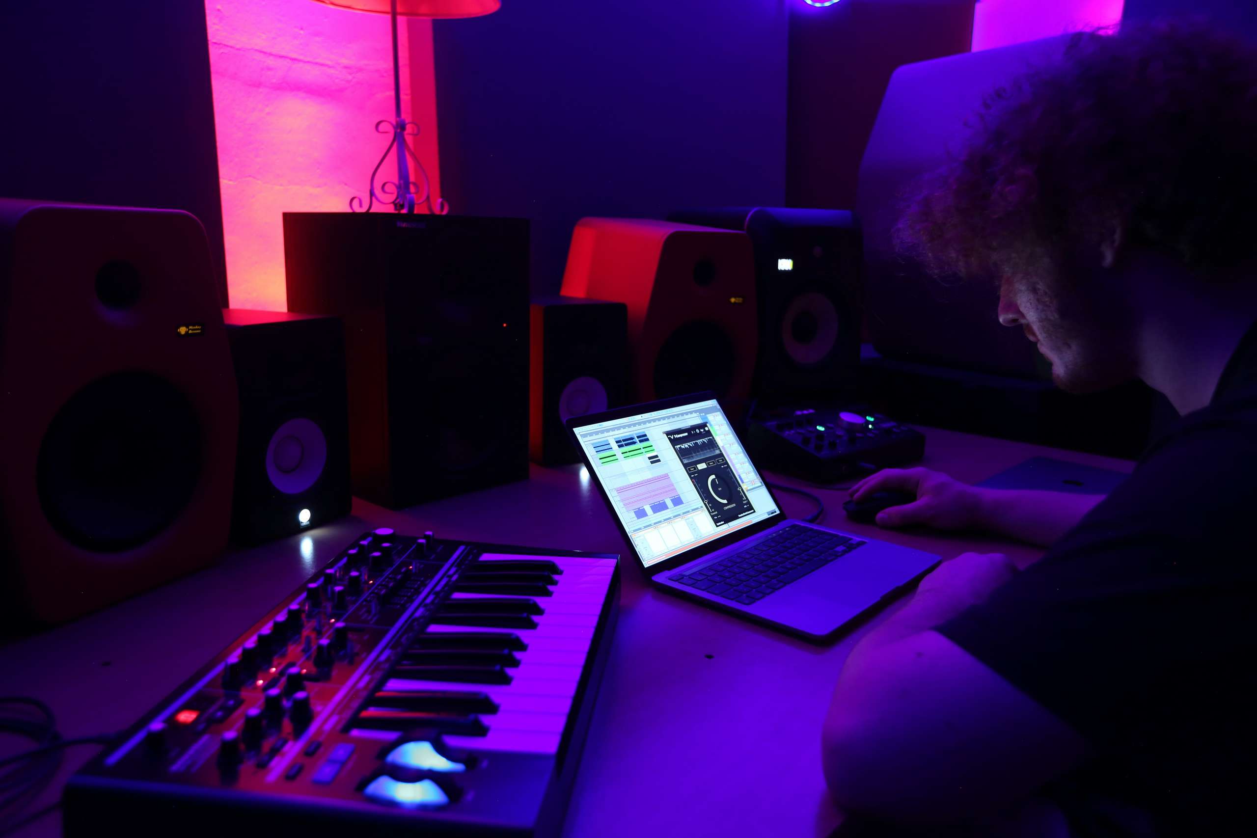 free loops and samples