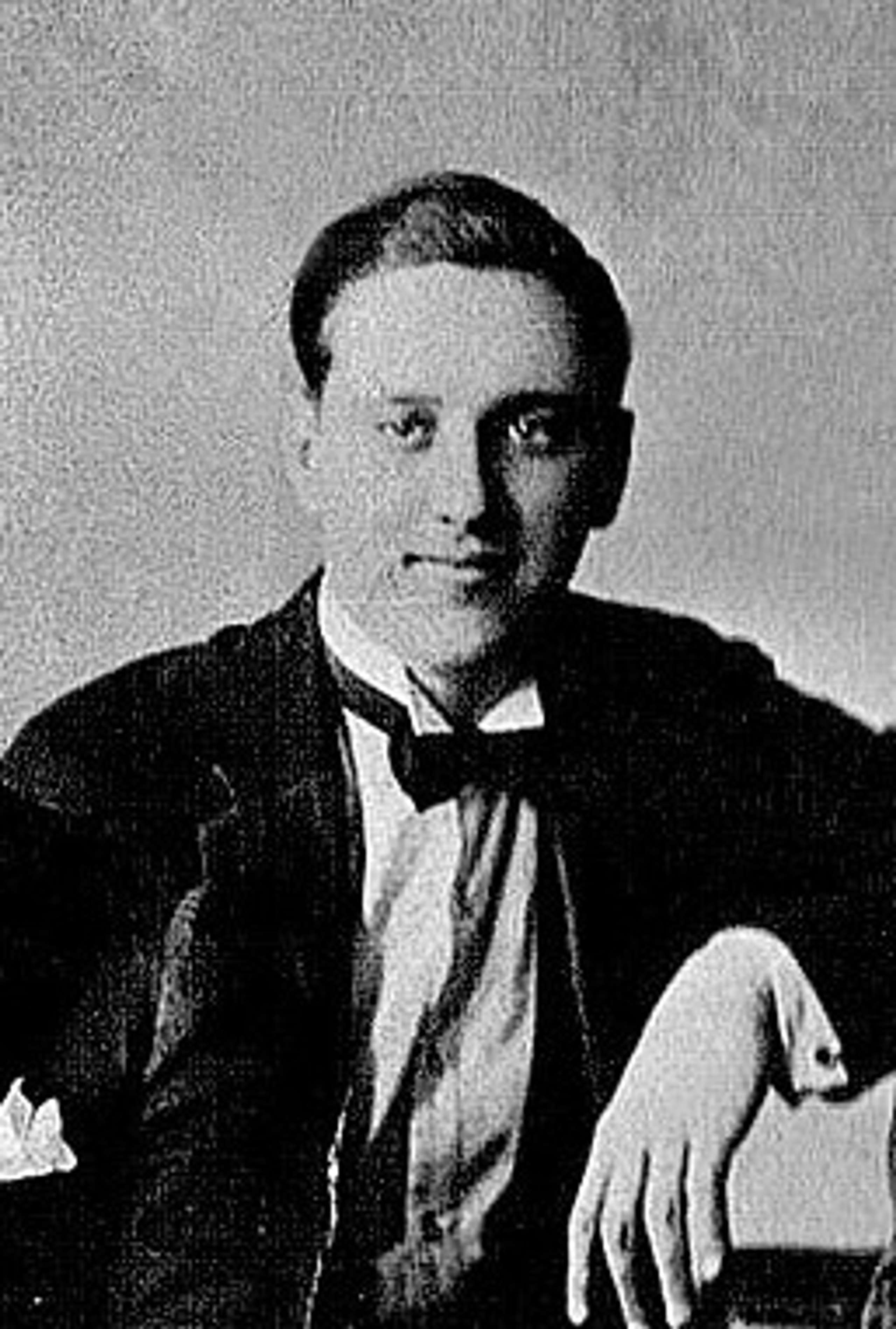 Elmer Schoebel